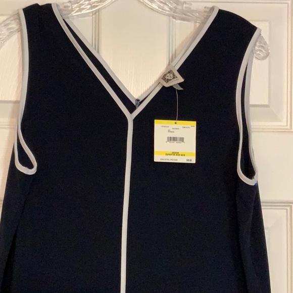 Navy/white NWT. White stripe front and back - Picture 2 of 3